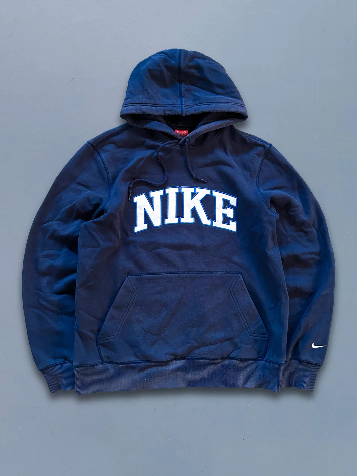 NIKE VINTAGE *SPELLOUT* PULL - Grabtamarque